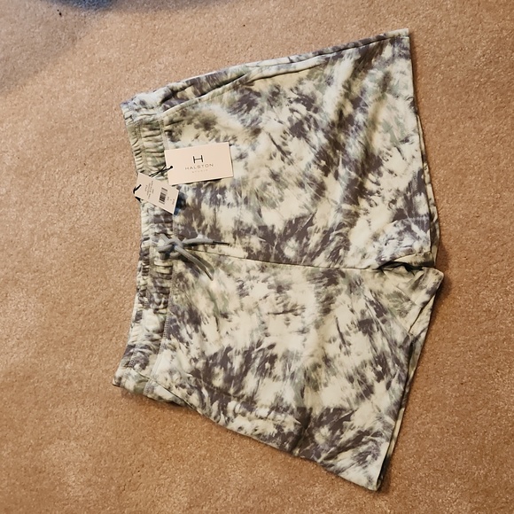H HALSTON - WOMENS LARGE-  -AQUA-GRAY TIE DIE SHORTS - Picture 1 of 8